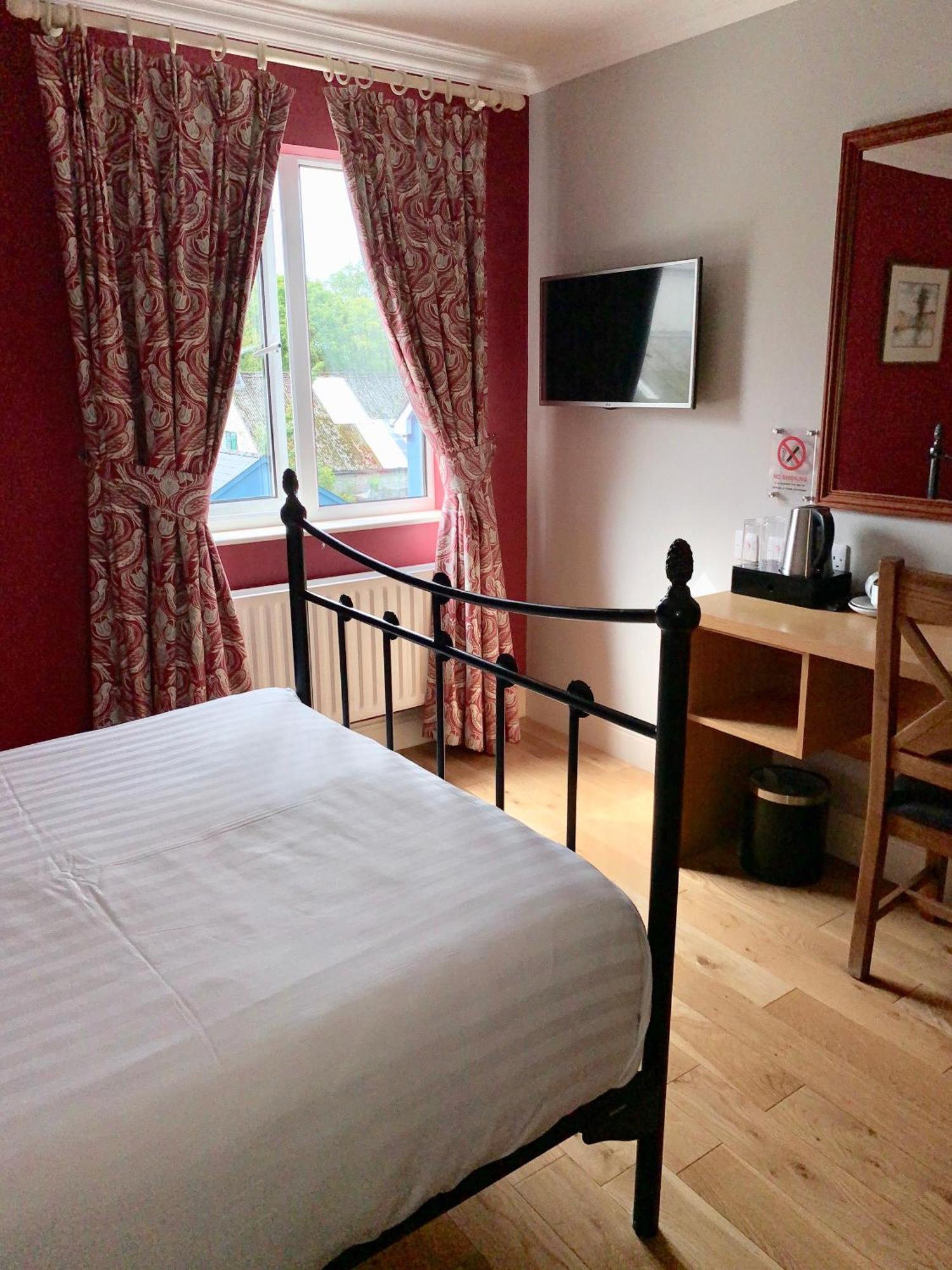 The Highlands Hotel Glenties Kamer foto