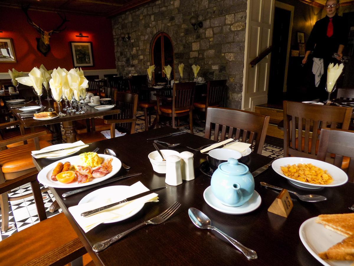 The Highlands Hotel Glenties Buitenkant foto