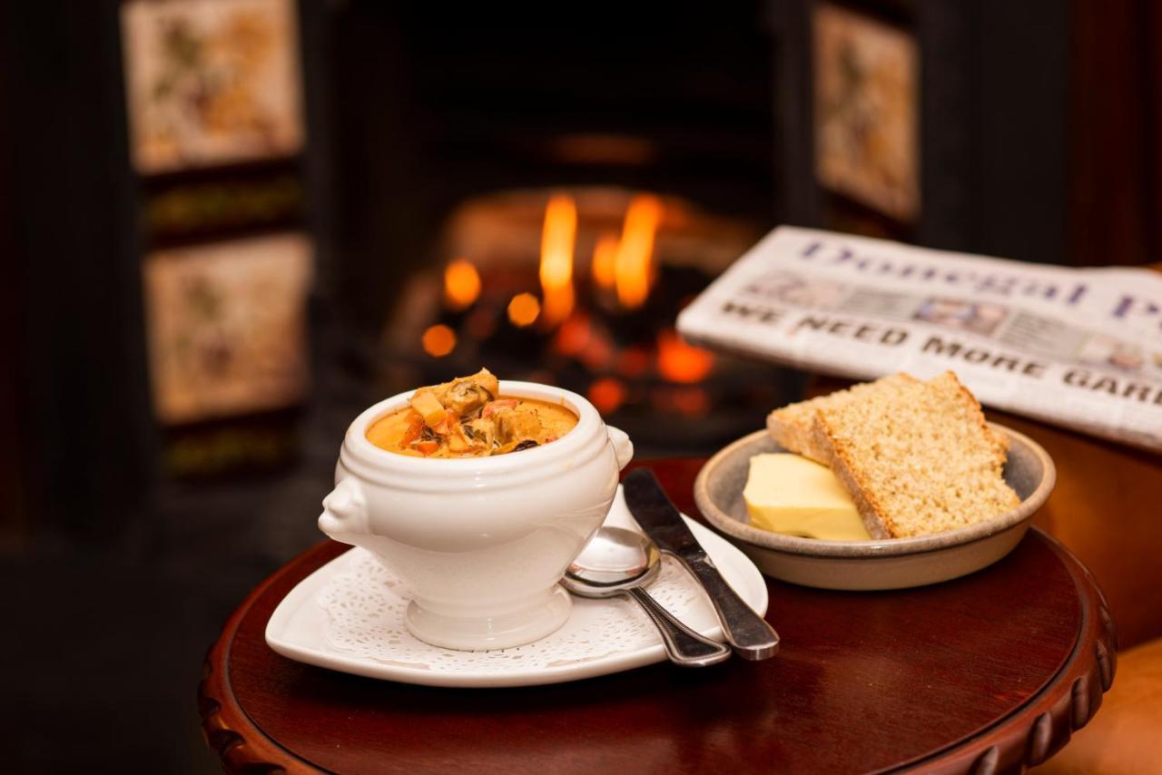 The Highlands Hotel Glenties Buitenkant foto