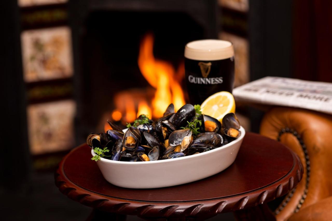 The Highlands Hotel Glenties Buitenkant foto